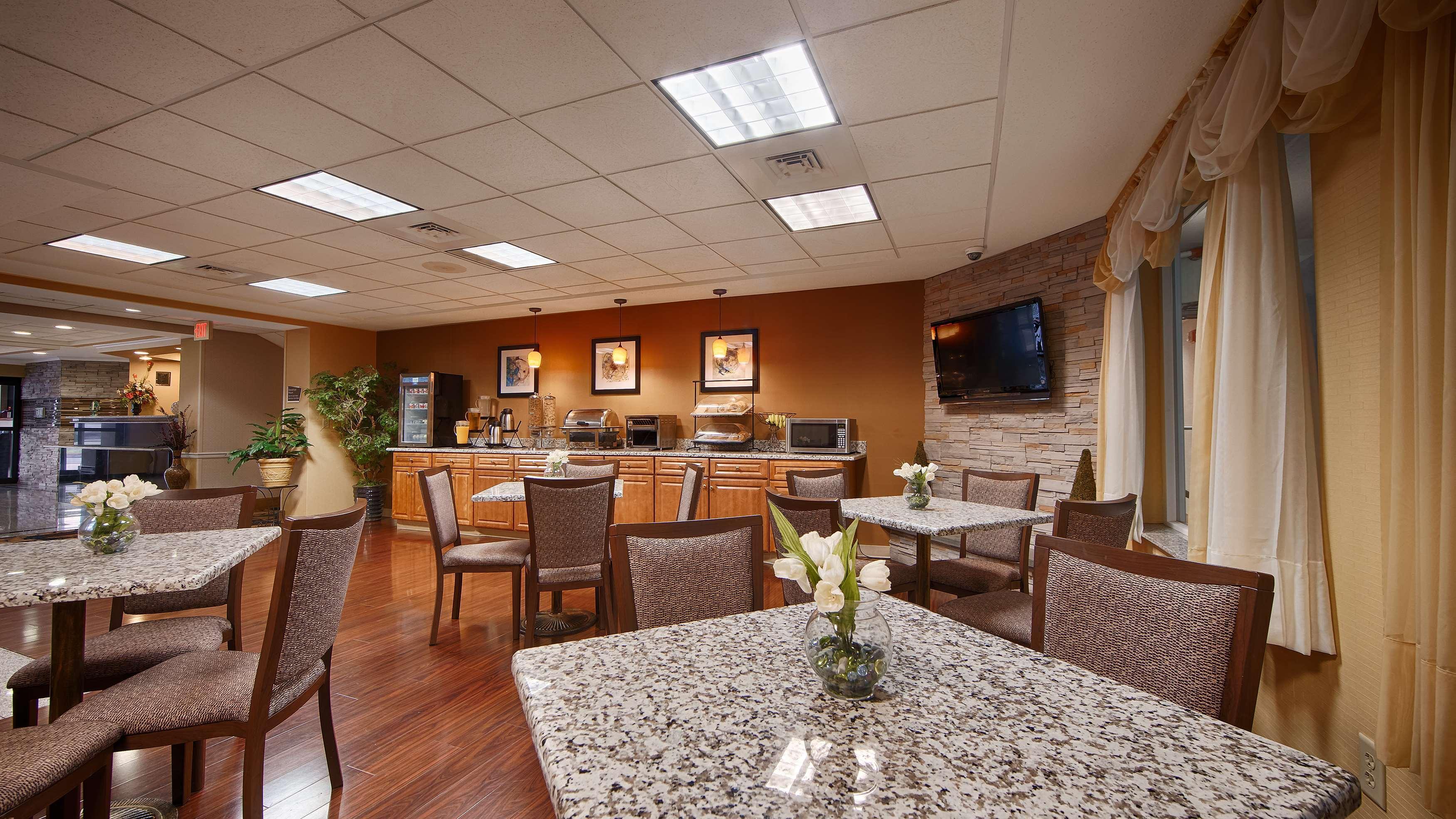 Best Western Plus New England Inn & Suites Berlin Kültér fotó