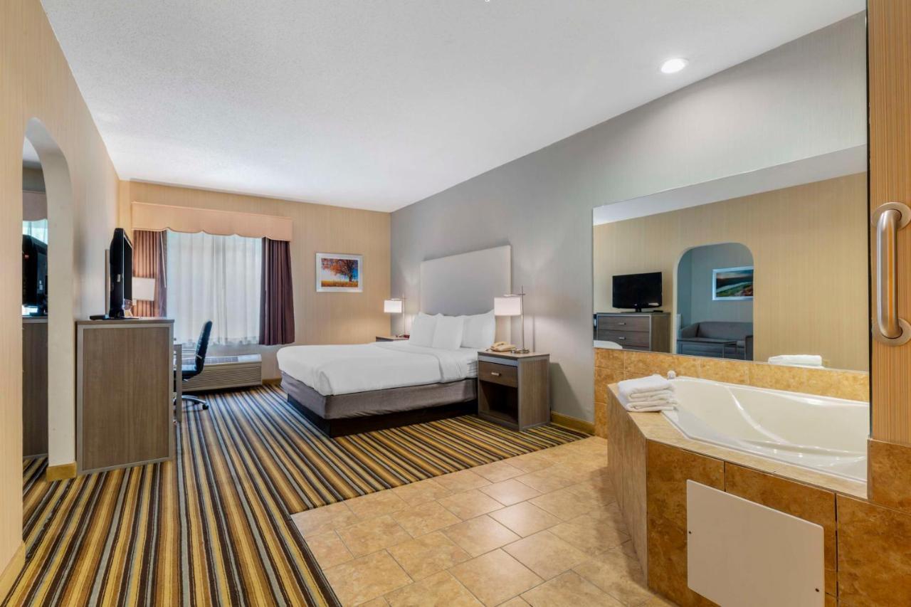 Best Western Plus New England Inn & Suites Berlin Kültér fotó