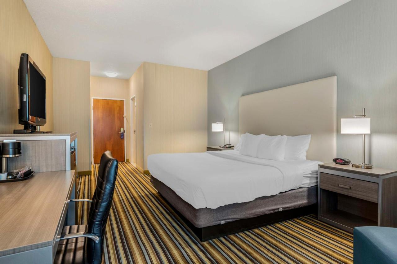 Best Western Plus New England Inn & Suites Berlin Kültér fotó